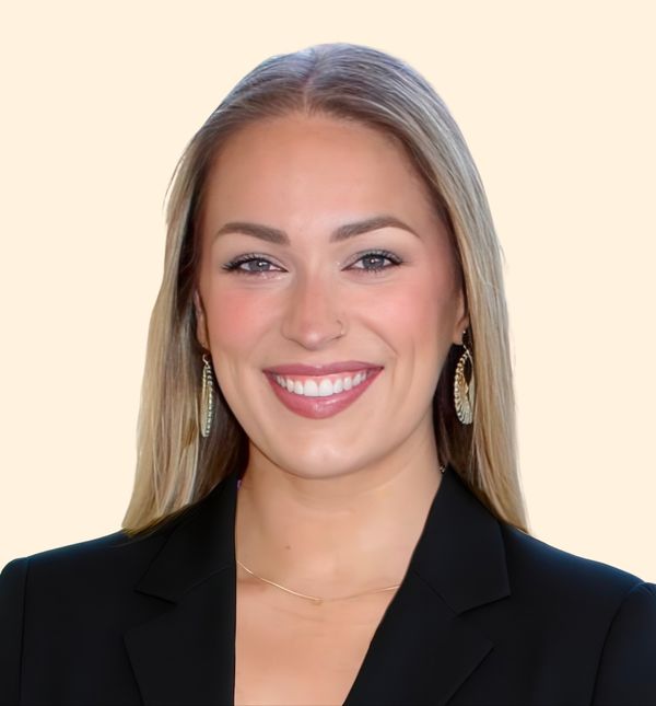 Allie Snavely, Therapy Clinician
