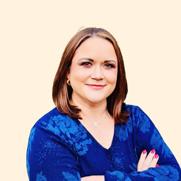 Jessica Ruiz, Therapist