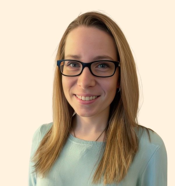 Sarah Mortimer, Therapist