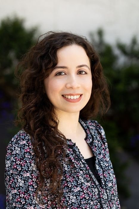Alaa Deeb, Therapist