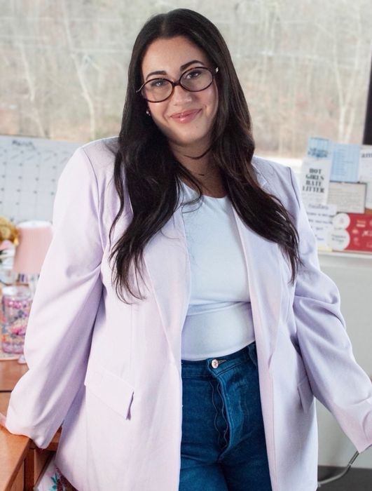 Alexandria Sapia, Therapist