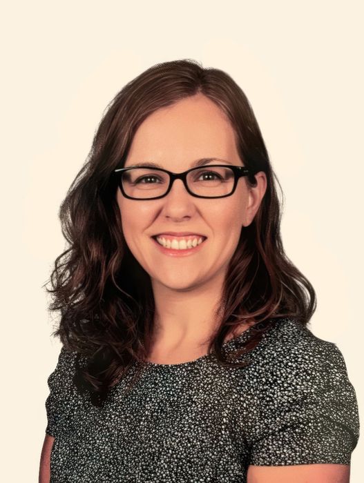 Sonya Poulin, Therapist