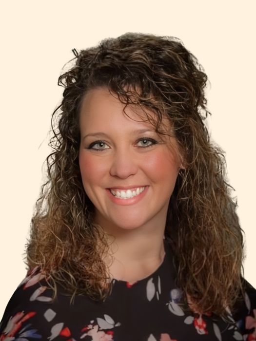 Cecilia Smith, Therapist