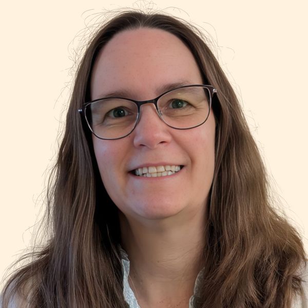 Linda MacDow, Therapist