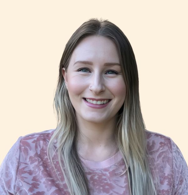 Desirae Leann Yoder, Therapist