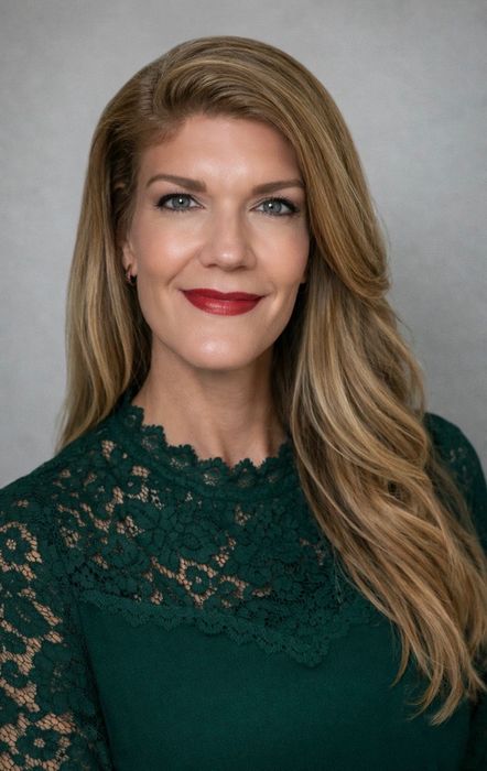 Kara Leach, Therapist
