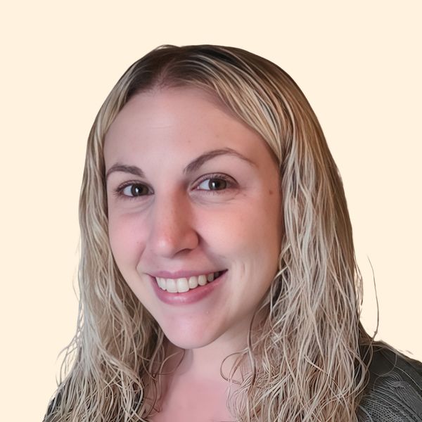 Stephanie Nonnenmacher, Therapist