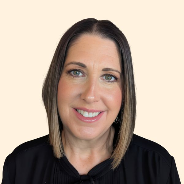 Amy Manahan, Therapist