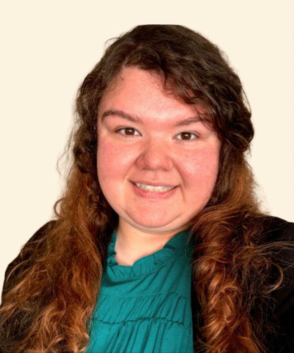 Shannon Broeker, Therapist
