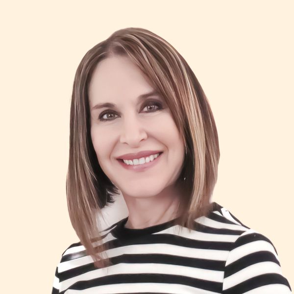 Marci Elliott, Therapist