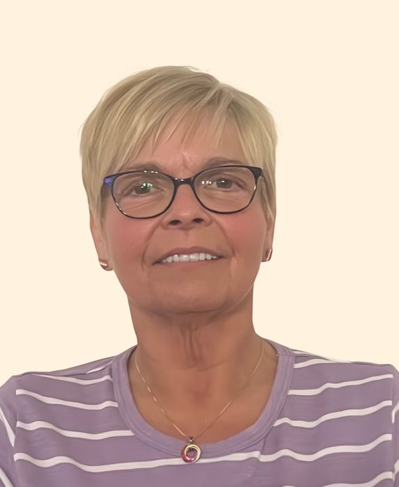 Lori Storer, Therapist