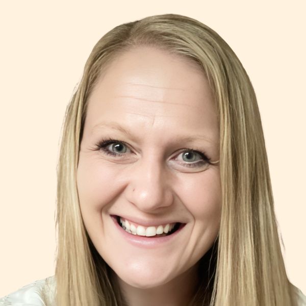 Kassy Peterson, Therapist