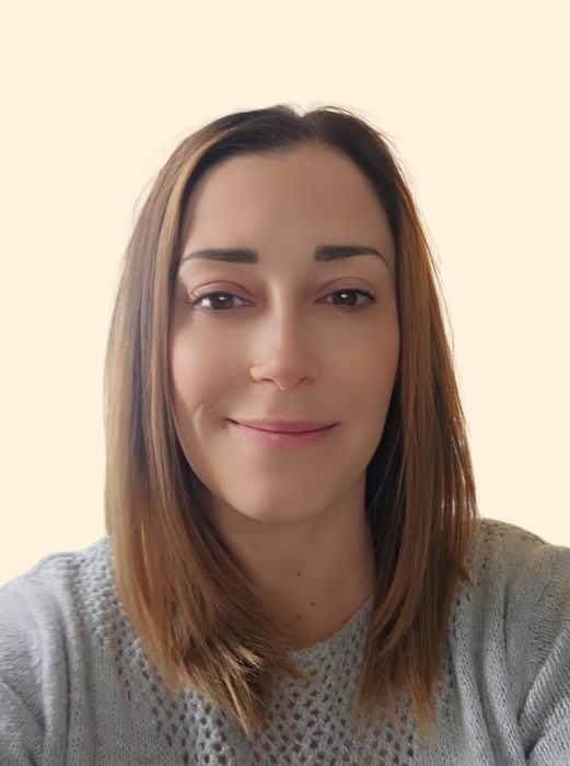 Krystle Cardoza, Therapist