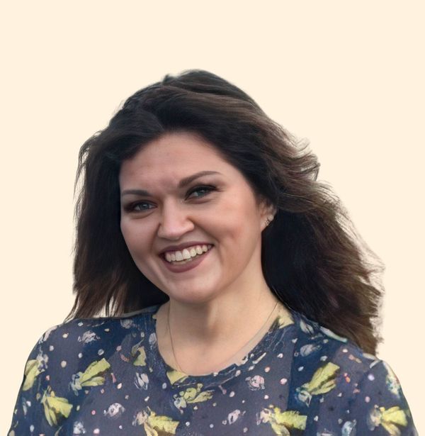 Laura Russell, Therapist