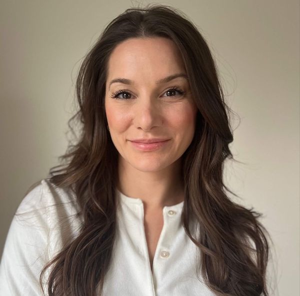 Sarah VanSullen, Therapist