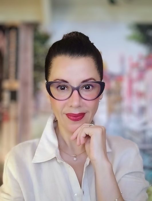 Katerina Echegaray, Therapist