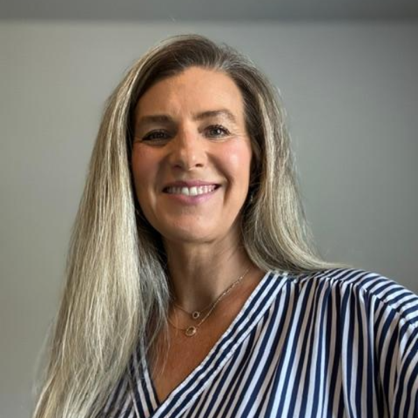Samantha Hobbs, Therapist
