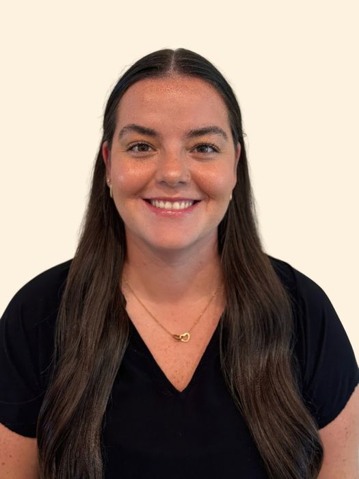Sarah Aulbach, Therapist