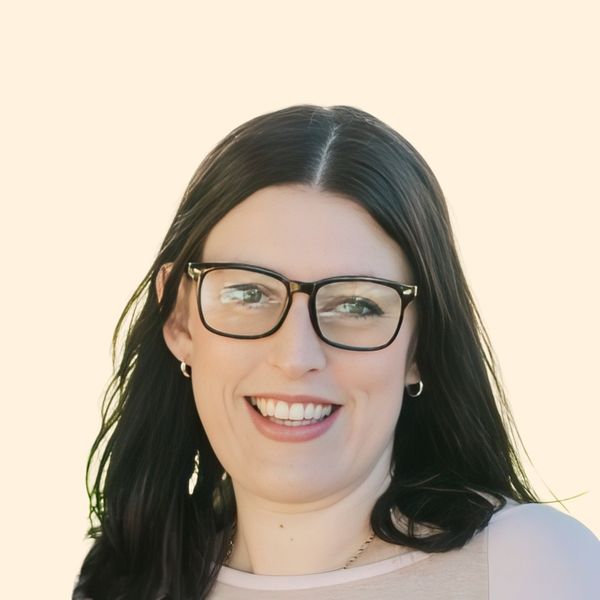 Melanie McCummiskey, Therapist