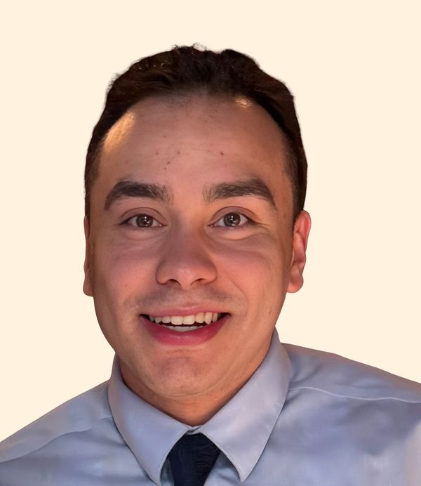 Yvan Karlos Magana, Therapist