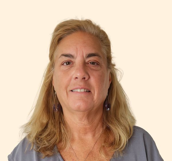 Mrs. Suzan Cahill, Therapist