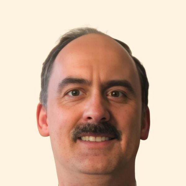 Scott Maciag, Therapist