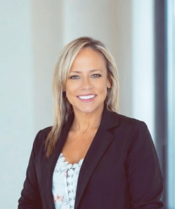 Shana Smith, Therapist
