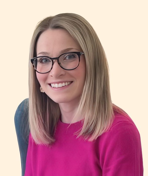 Allie Helfrich, Therapist