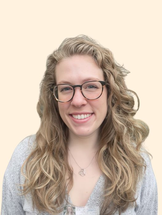 Mackenzie Wall, Therapist