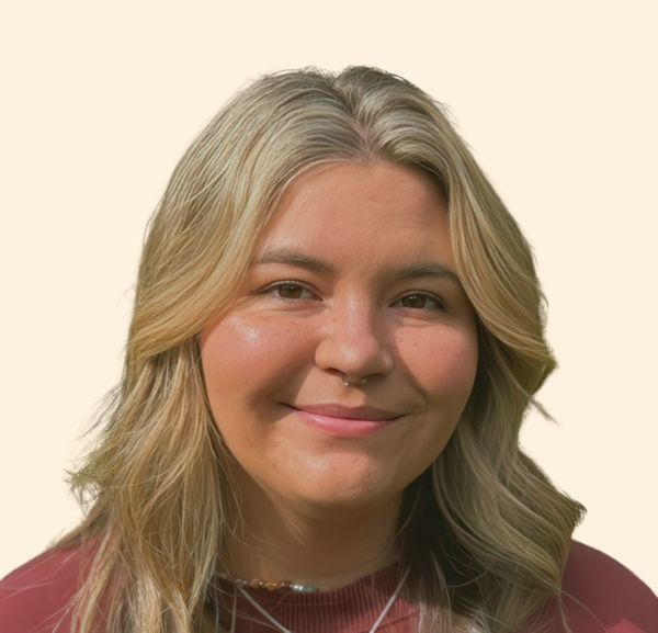 Chloe Johnson, Therapist