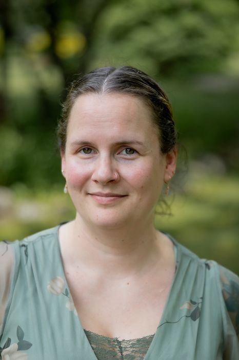 Amanda Artz, Therapist