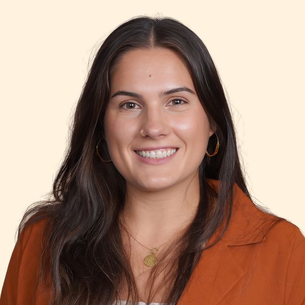 Zoe Ziman, Therapist