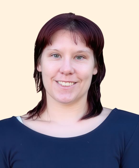 Julie Konrath, Therapist