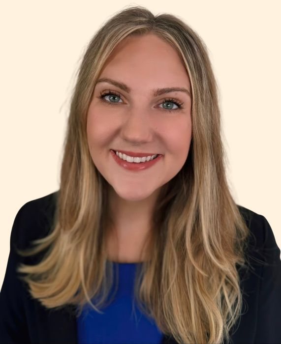 Allison Kleponis, Therapist