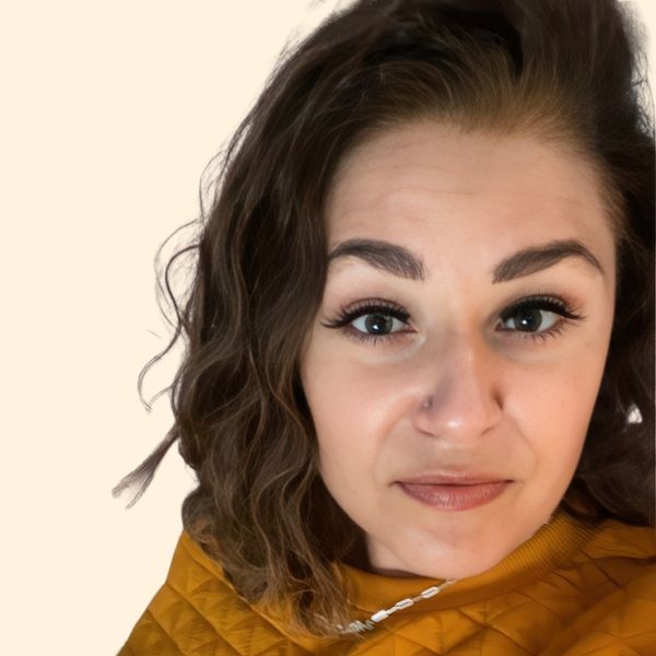 Alicia K Leslie, Therapist