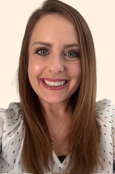 Ashlee Villa, Therapist