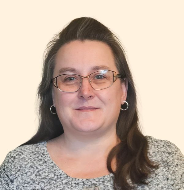 Angela Kersey, Therapist