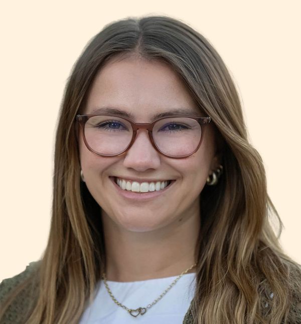 Madison Hearne, Therapist
