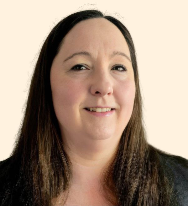 Karen Gray, Therapist