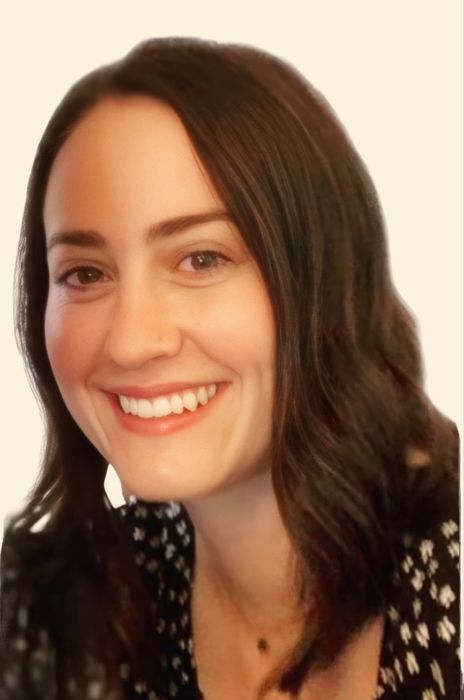 Lauren Sullivan, Therapist