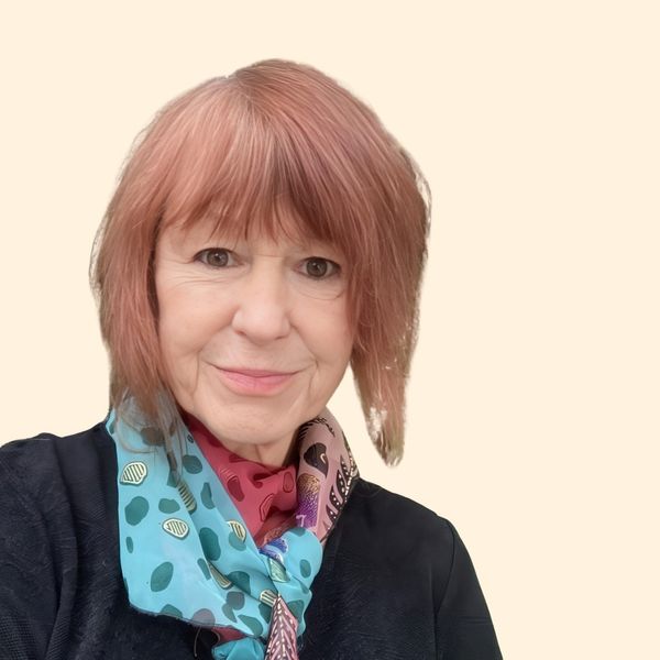 Sandy Thompson, Therapist