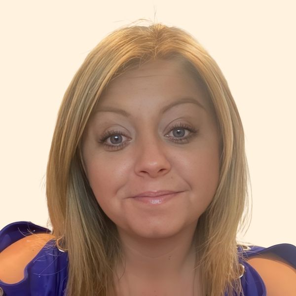 Nacole Ritchey, Therapist
