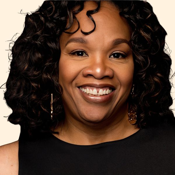 Nadine Thompson, Therapist