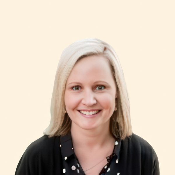 Leatha Nowlan, Therapist