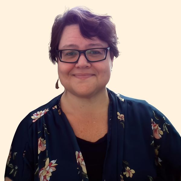 Holli West, Therapist