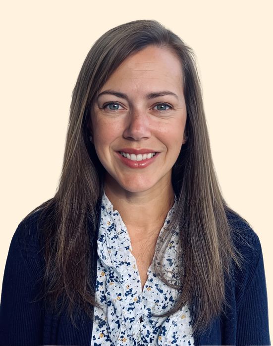 Chelsey Bartholet, Therapist