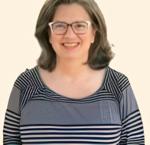 Ellen Papadeas, Therapist