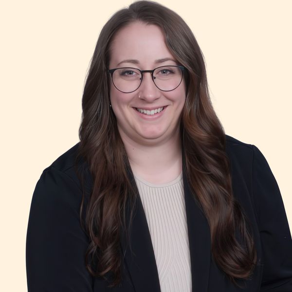 Emily J Lutzen, Therapist