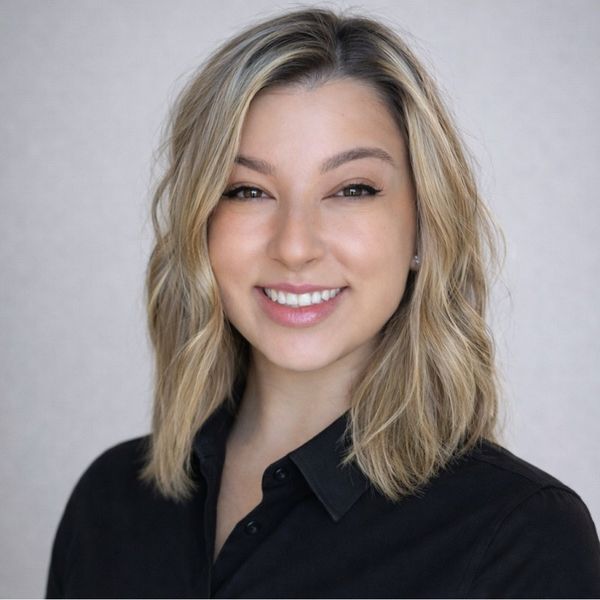 Leslie Ulanday, Therapist
