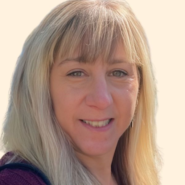 Lisa A Lavelle, Therapist